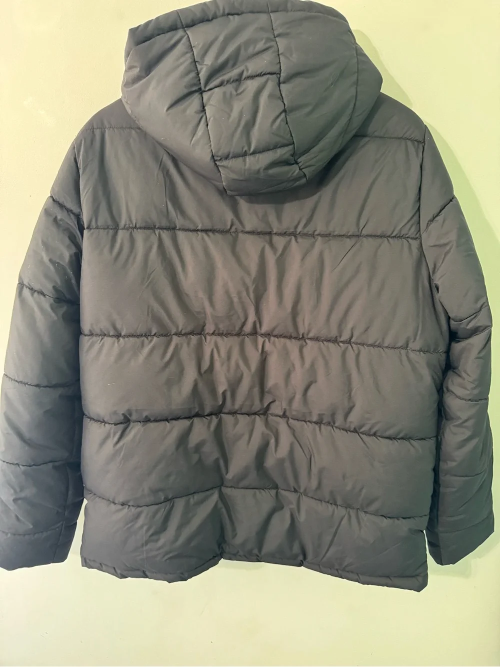 Amazon Essentials Black Quilted Hooded Puffer Jacket coat men’s medium
